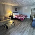 Choice Inn By The Falls